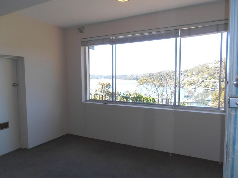 Flat 11 The Barricade, Castlecrag NSW 2068