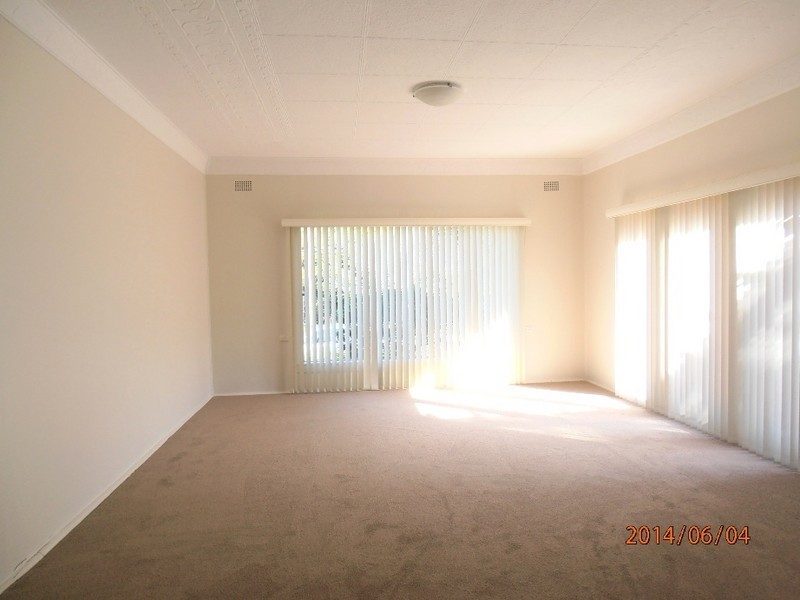 21 Sugarloaf Crescent, Castlecrag NSW 2068