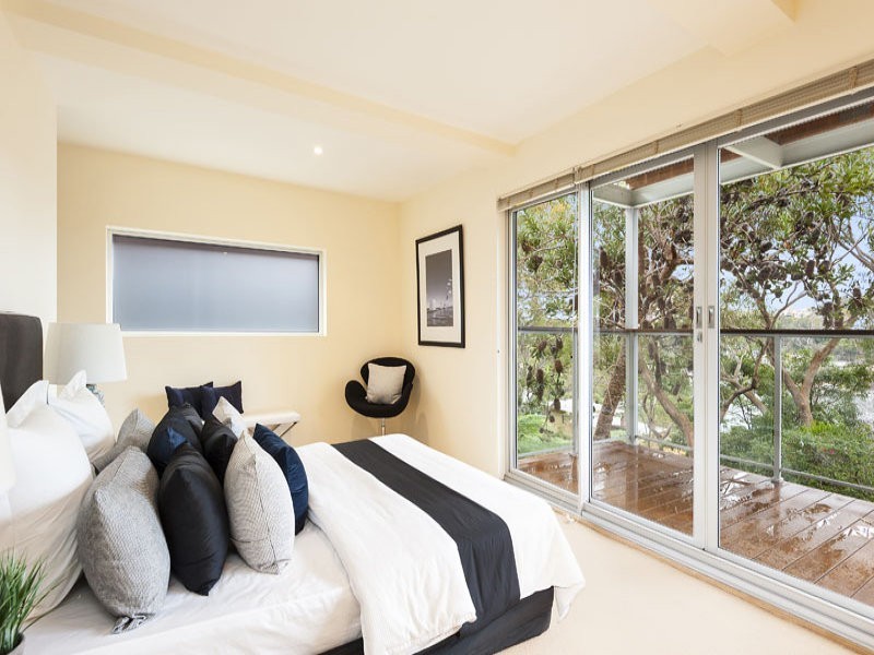 34A  The Bulwark, Castlecrag NSW 2068