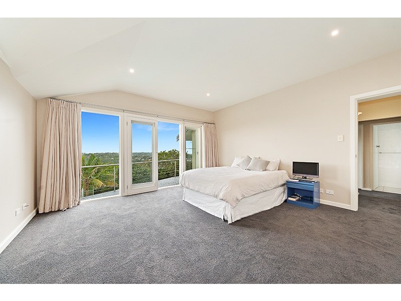 35 Linden Way, Castlecrag NSW 2068