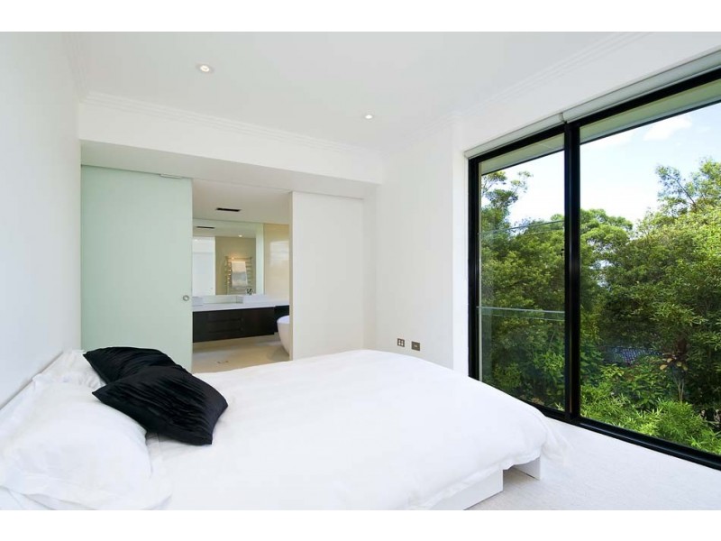 1 The Barricade, Castlecrag NSW 2068