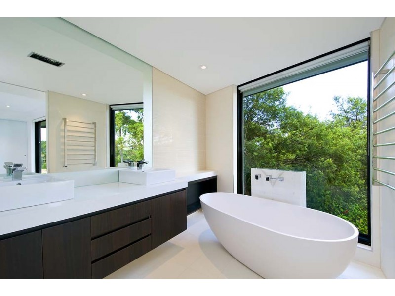 1 The Barricade, Castlecrag NSW 2068