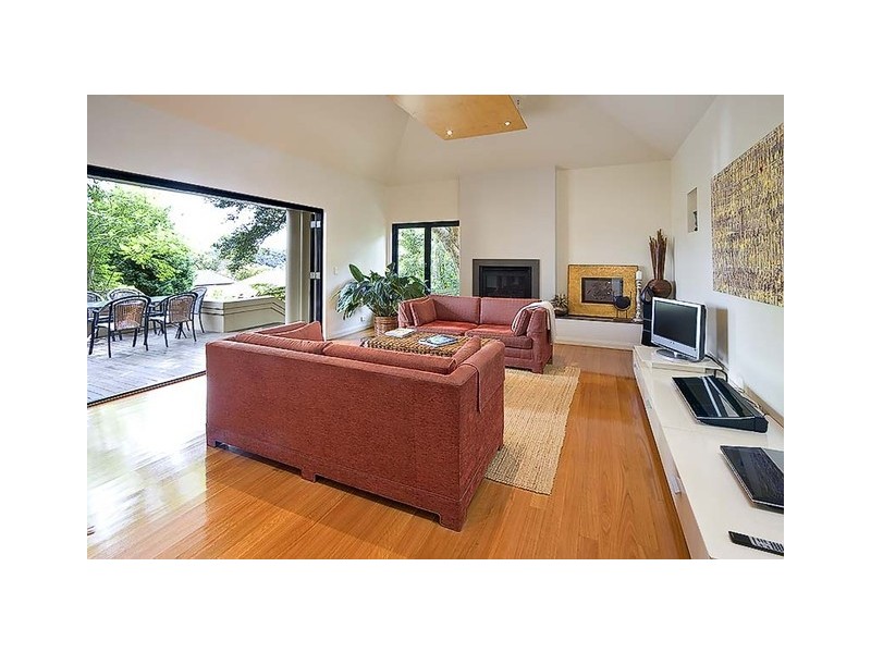 17 Rutland Avenue, Castlecrag NSW 2068