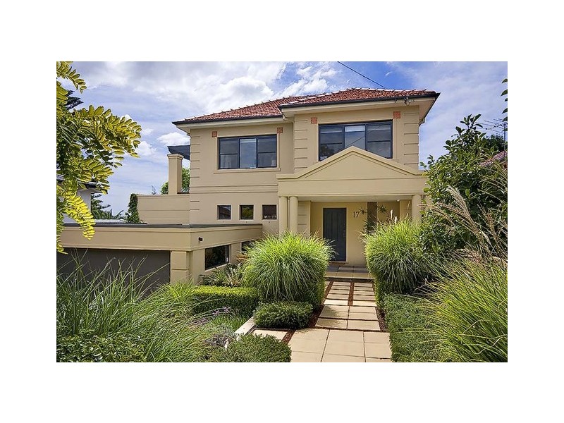 17 Rutland Avenue, Castlecrag NSW 2068