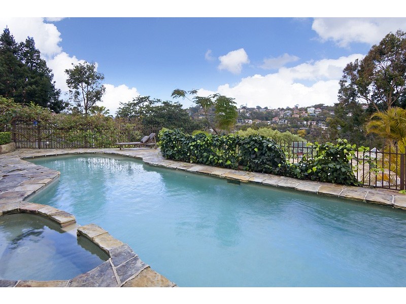 8 Rockley Street, Castlecrag NSW 2068