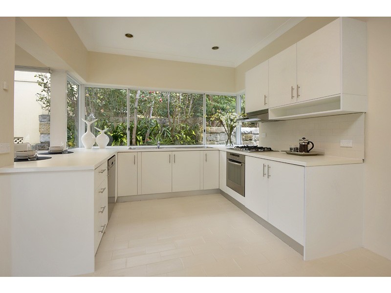 8 Rockley Street, Castlecrag NSW 2068