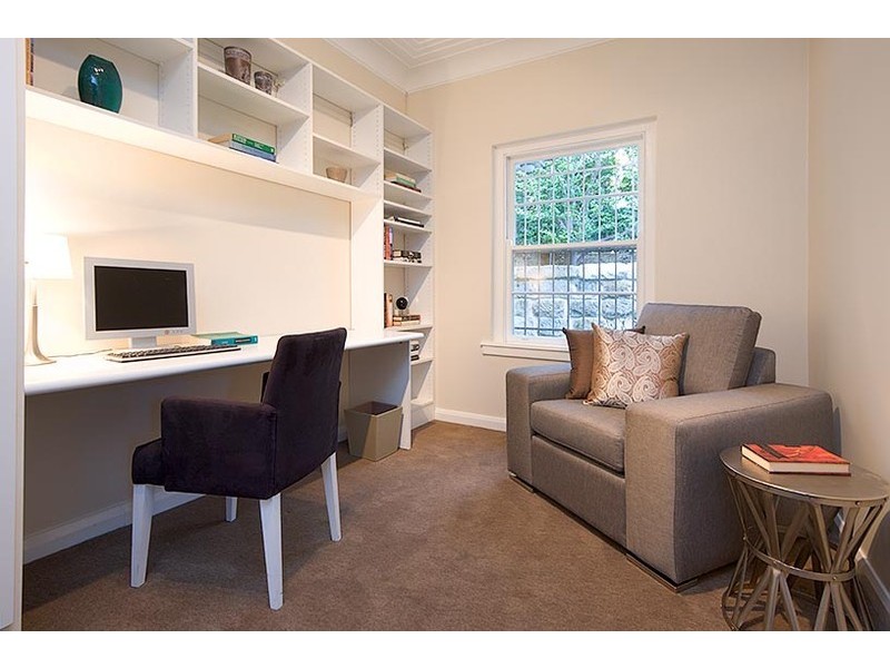 8 Rockley Street, Castlecrag NSW 2068