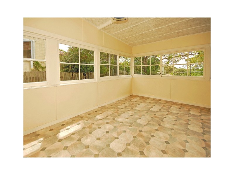 17 Windsor Road, Willoughby NSW 2068