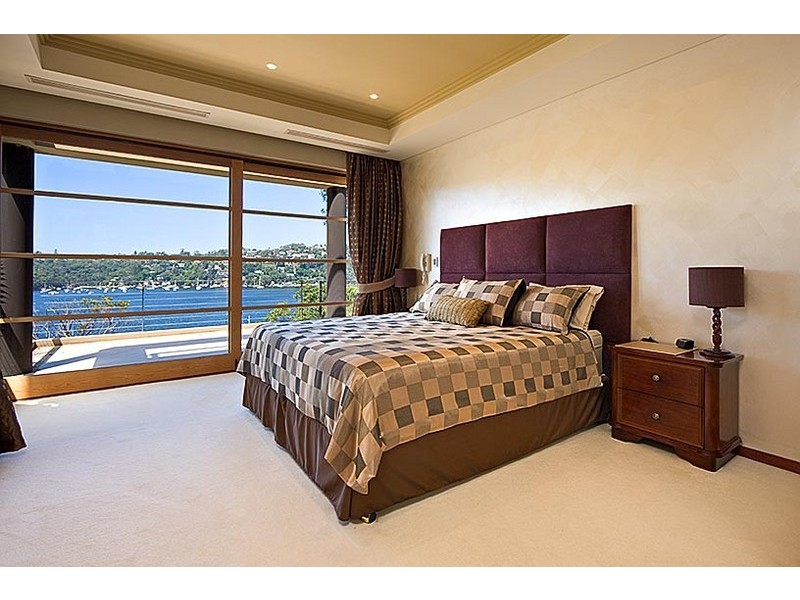 1 The Tor Walk, Castlecrag NSW 2068