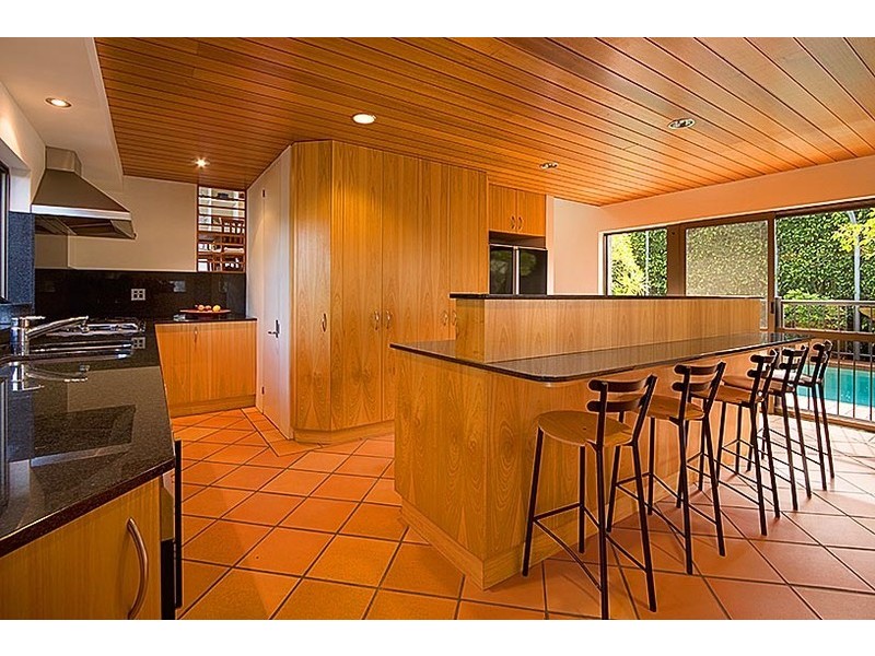 6 The Tor Walk, Castlecrag NSW 2068