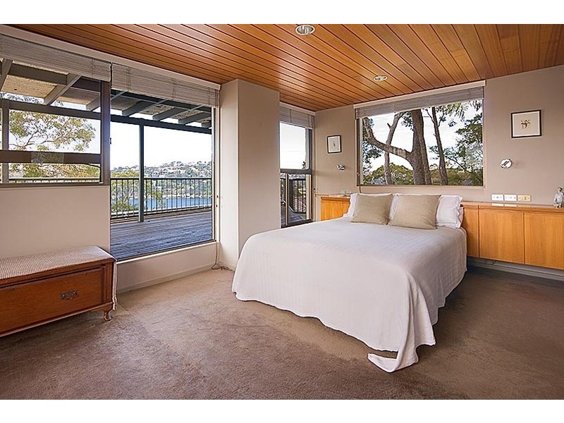 6 The Tor Walk, Castlecrag NSW 2068