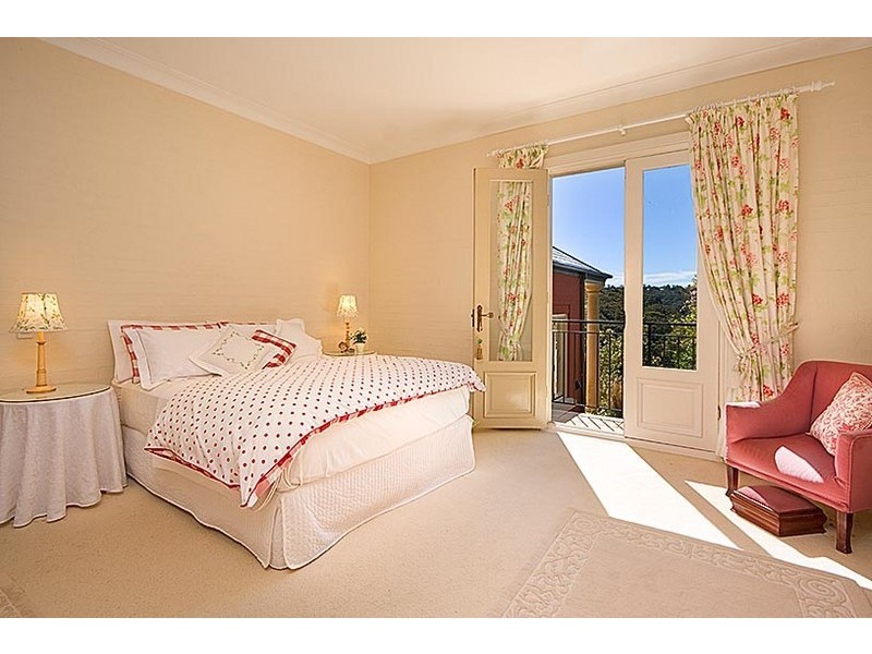 3 Chase Avenue ROSEVILLE CHASE, Castlecrag NSW 2068