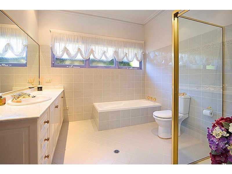 60 Linden Way, Castlecrag NSW 2068