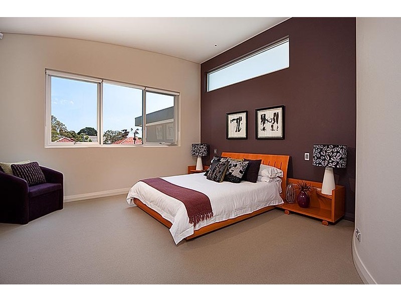 16 Charles Street, Castlecrag NSW 2068