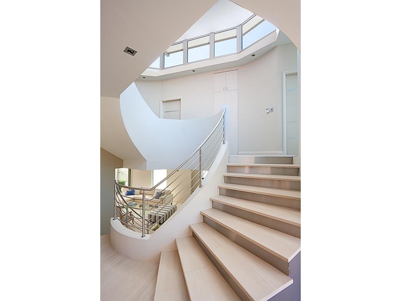 16 Charles Street, Castlecrag NSW 2068