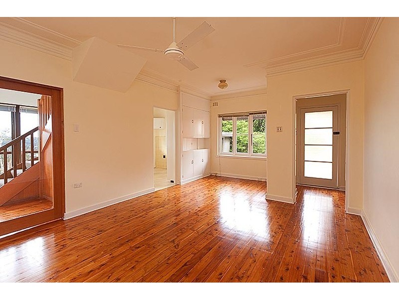 13 Lincoln Avenue, Castlecrag NSW 2068