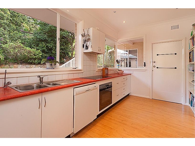 8 The Scarp, Castlecrag NSW 2068