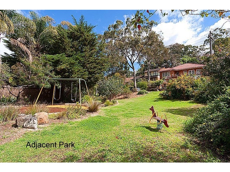 8 The Scarp, Castlecrag NSW 2068