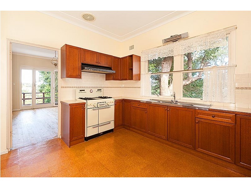 240 Edinburgh Road, Castlecrag NSW 2068