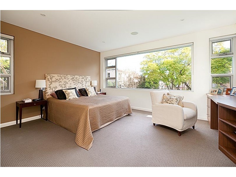 4 Charles Street, Castlecrag NSW 2068