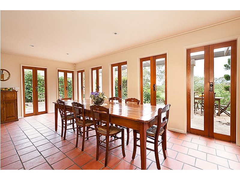 8 The Parapet, Castlecrag NSW 2068