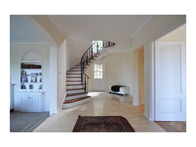 13 The High Tor, Castlecrag NSW 2068