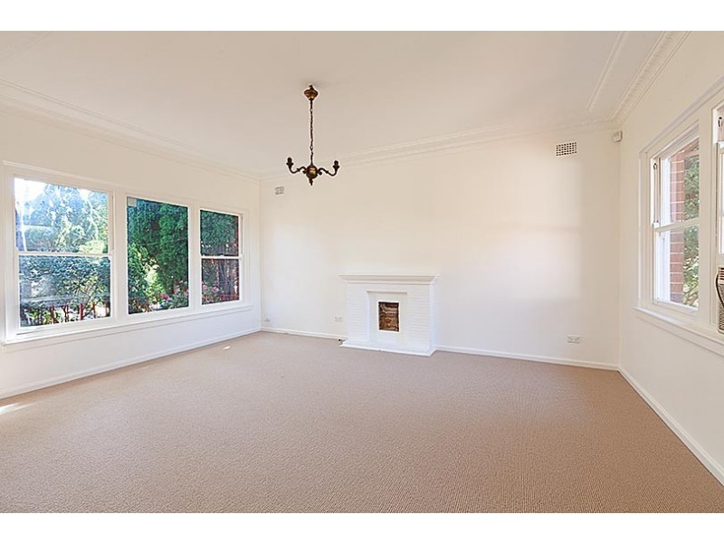 18 Warners Avenue, Willoughby NSW 2068