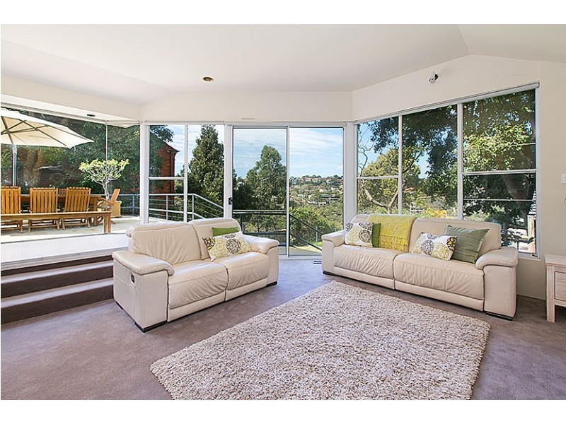 8 Rockley Street, Castlecrag NSW 2068