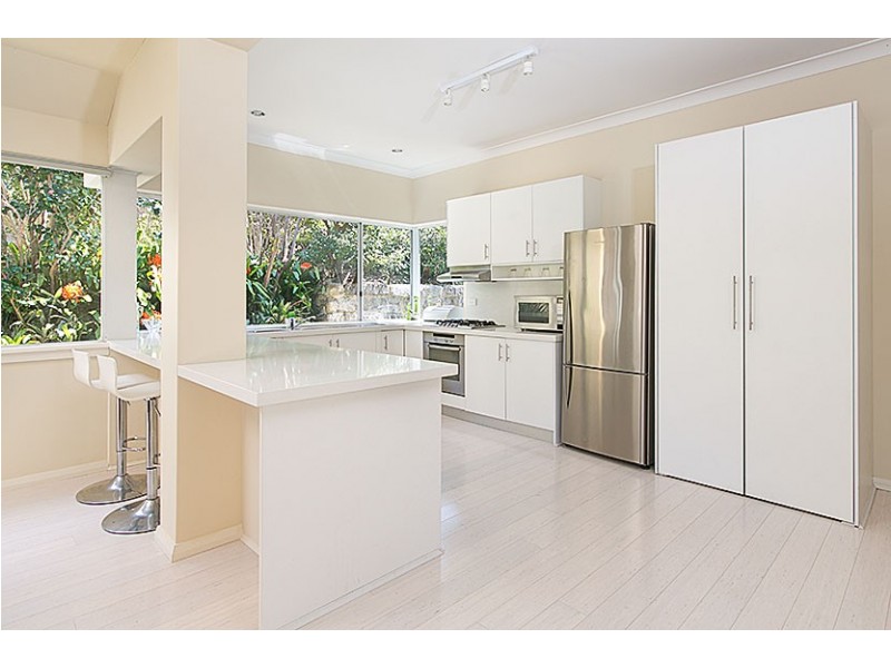 8 Rockley Street, Castlecrag NSW 2068