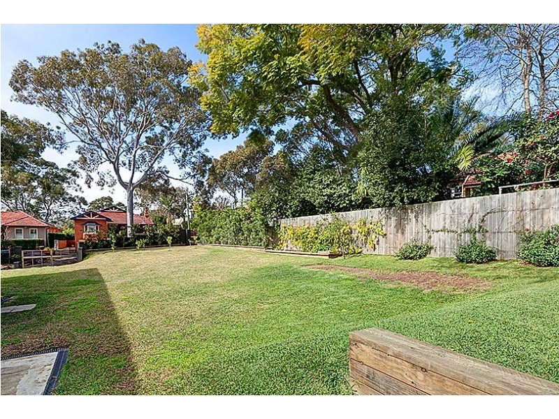 2 Charles Street, Castlecrag NSW 2068