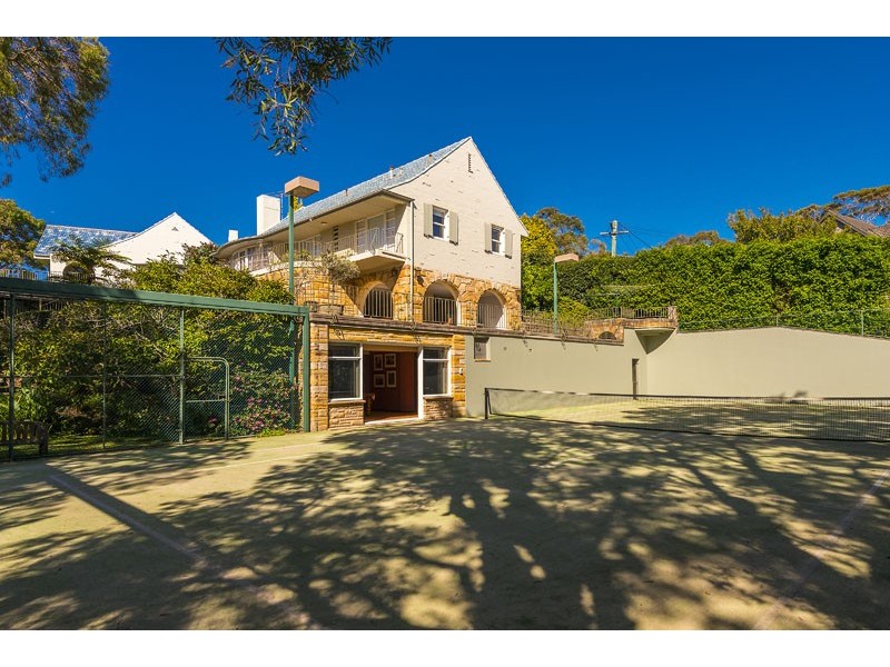 16 Linden Way, Castlecrag NSW 2068