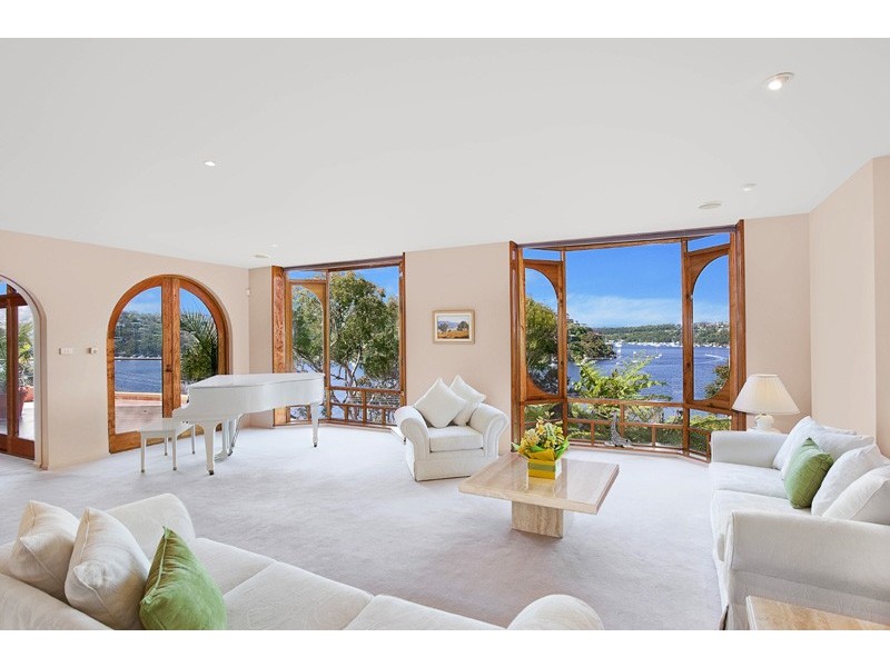 9 Cheyne Walk, Castlecrag NSW 2068