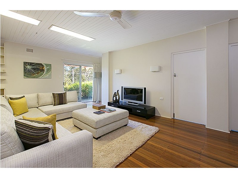 13 Cheyne Walk, Castlecrag NSW 2068