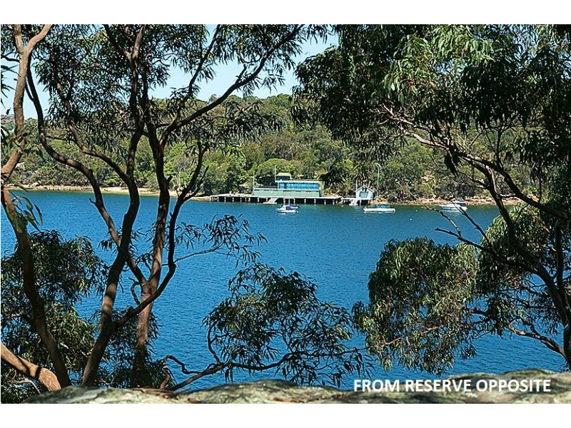 13 Cheyne Walk, Castlecrag NSW 2068