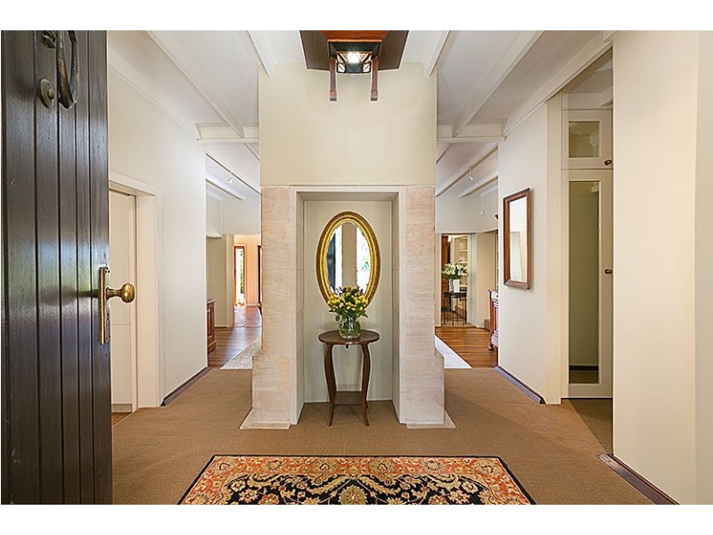 8 The Parapet, Castlecrag NSW 2068