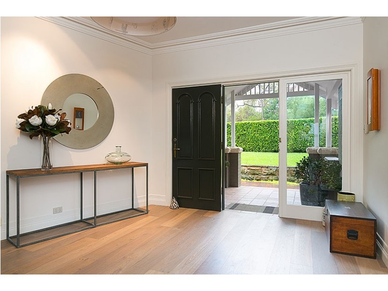 60 Linden Way, Castlecrag NSW 2068