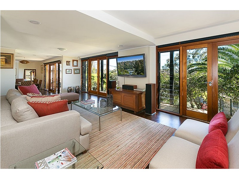 2A The Bulwark, Castlecrag NSW 2068
