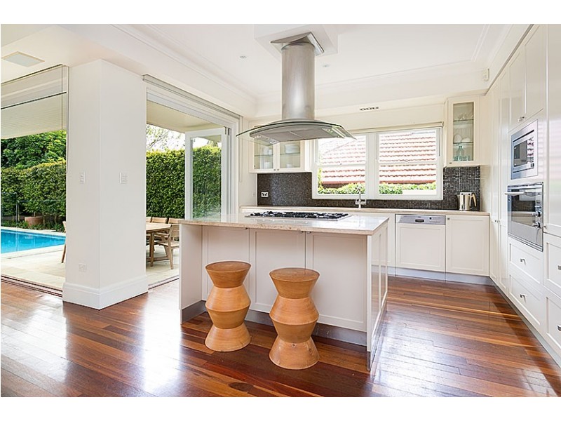 8 Rutland Avenue, Castlecrag NSW 2068