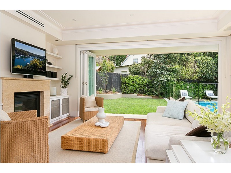 8 Rutland Avenue, Castlecrag NSW 2068