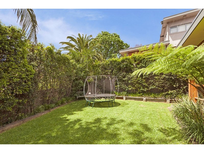 13 Raeburn Avenue, Castlecrag NSW 2068