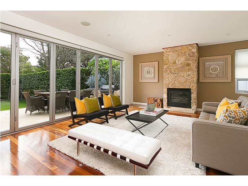 4 Charles Street, Castlecrag NSW 2068