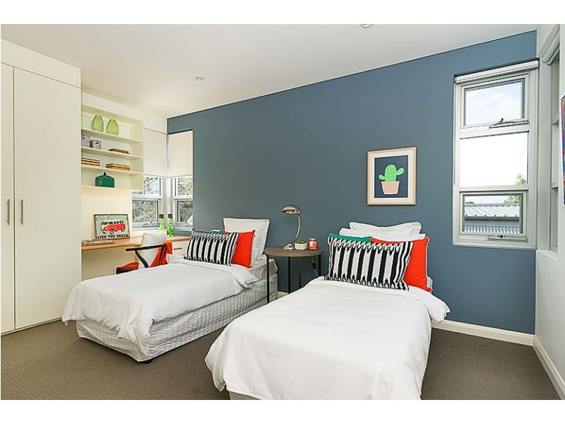 4 Charles Street, Castlecrag NSW 2068