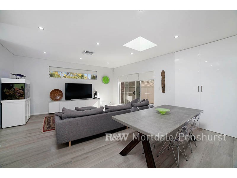 4/928 Forest Road, Peakhurst NSW 2210