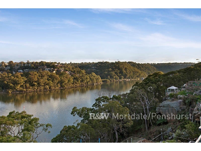 2 Tea Tree Place, Lugarno NSW 2210