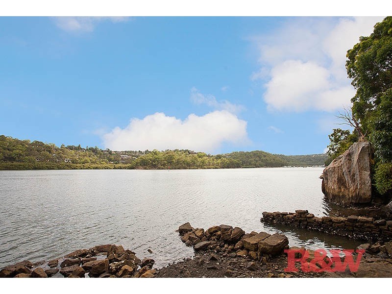 2 Tea Tree Place, Lugarno NSW 2210