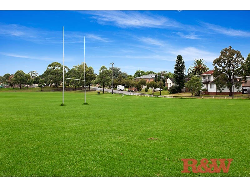 19/3-7 Gover Street, Peakhurst NSW 2210