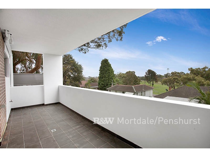 4/34-36 Gover Street, Peakhurst NSW 2210