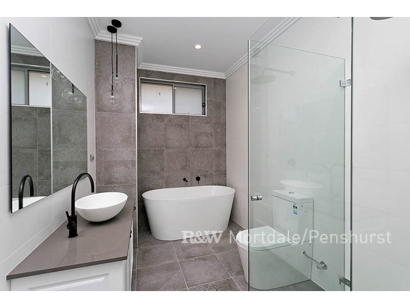 2/980 Forest Road, Lugarno NSW 2210