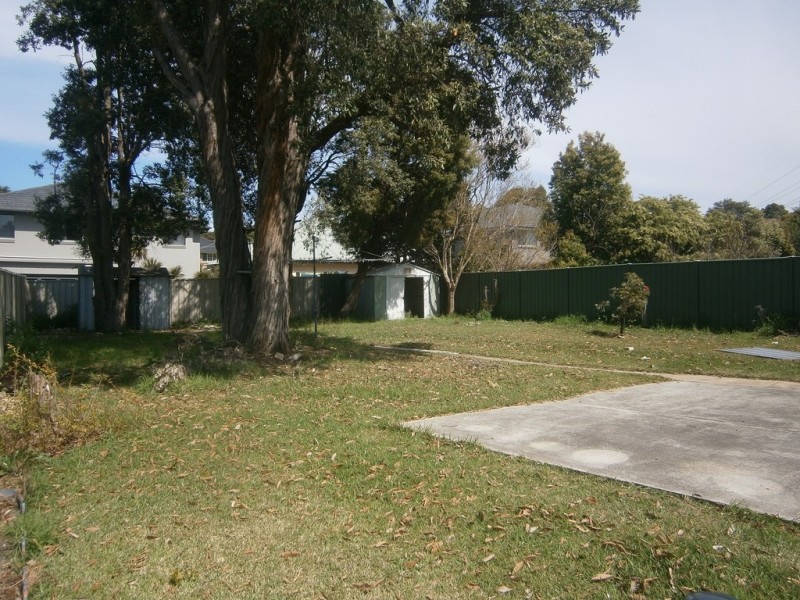 12 Peace Avenue, Peakhurst Heights NSW 2210