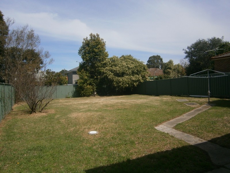 14 Peace Avenue, Peakhurst Heights NSW 2210